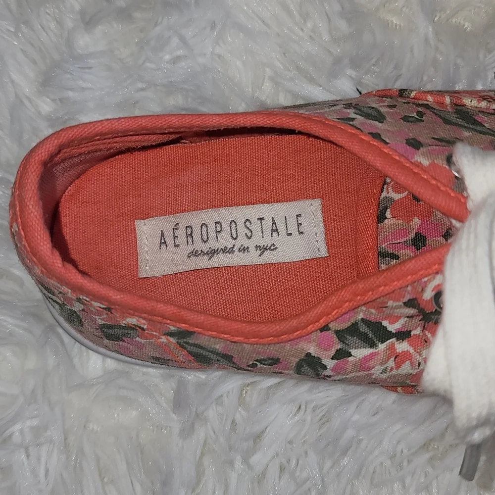 AEROPOSTALE floral shoes - Picture 5 of 8
